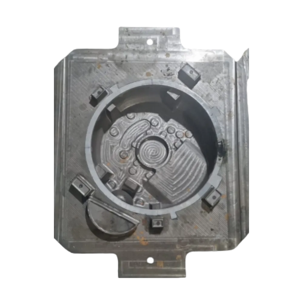 Molded automotive plastic part with circular design